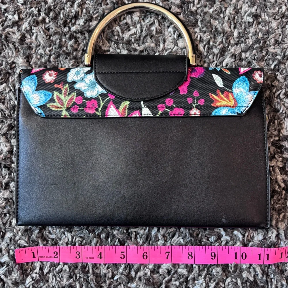 Mellow World Vibrant Clutch - Picture 2 of 8